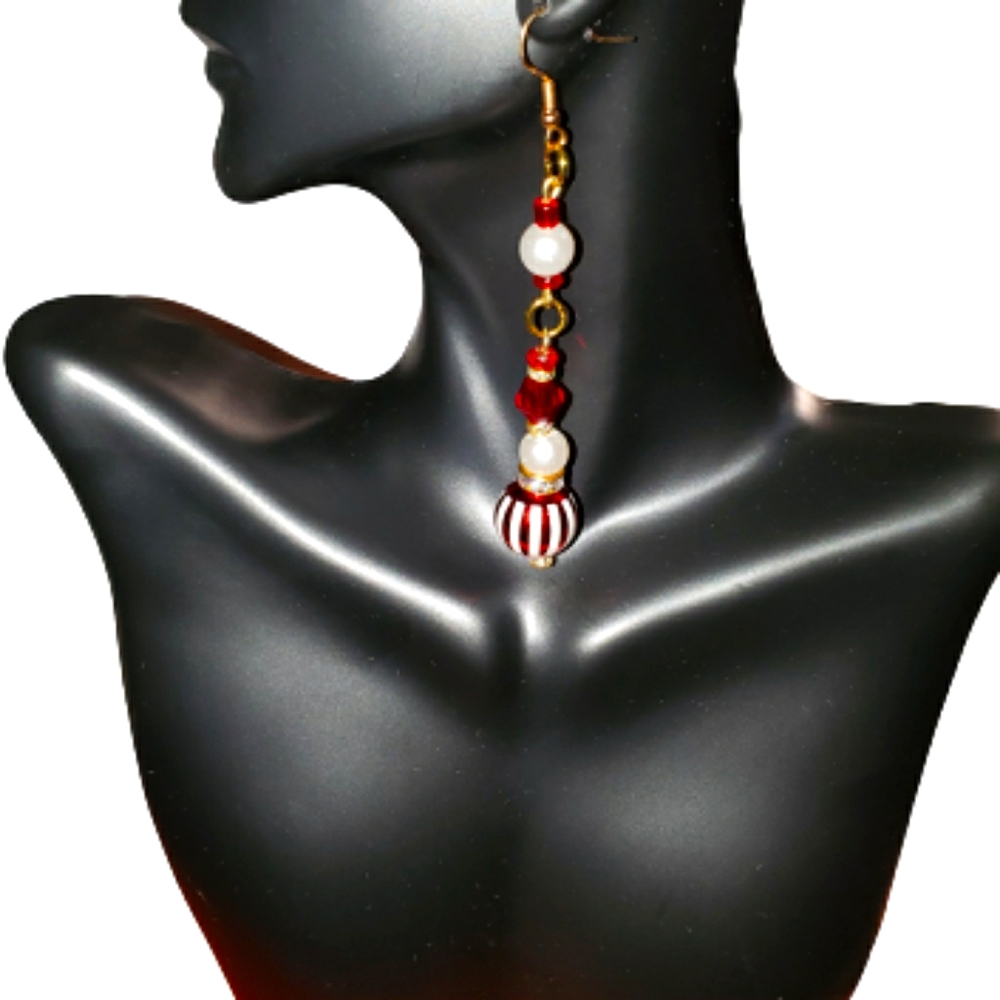 Red white and gold candy cane earrings!